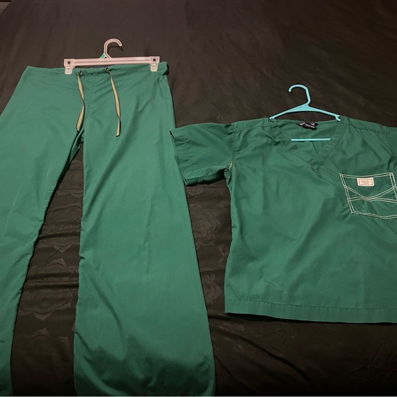 Blue sky scrubs- top size small, bottoms size X-small.  Worn only a few times. - Picture 5 of 5